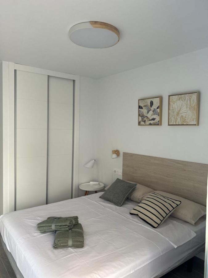 Apartamentos Breton 17 Suite Con Terraza Alicante Eksteriør billede